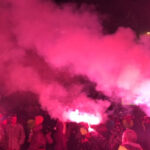 video proteste violente cu torte si petarde in serbia doua tabere s au confruntat sustinatorii lui vucic cu manifestantii anti guvern 689d9a742be74