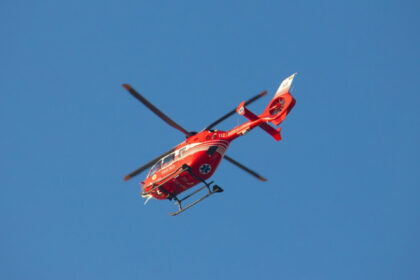 video un barbat si un copil in stop cardio respirator dupa ce s ar fi electrocutat intr o piscina gonflabila 6894b56e3ea80