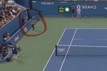 video un fotograf a intrat pe teren in timpul meciului dintre daniil medvedev si benjamin bonzi de la us open rusul si a pierdut cumpatul 68ac439e1e2e2