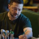 zelenski a ajuns la washington pentru intalnirea cu trump intre timp rusia a atacat din nou ucraina cu rachete balistice 68a2b75fcc1bf