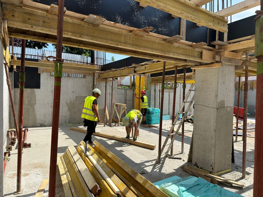 18 firme de constructii si instalatii prinse in cursa pentru contractul de construire a unei crese in comuna scobinti 68dbff6fad95a