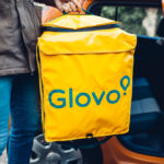 a spart doua restaurante si a furat banii donati de clienti pentru pisici si caini o geanta glovo cateva seturi de pahare si un ceainic turcesc 68c614b6aa0a5