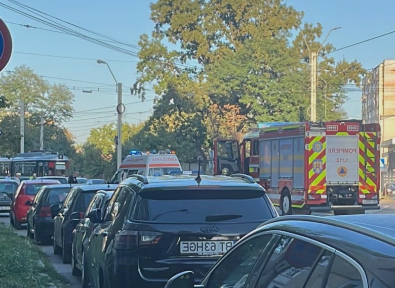 accident cu victime in zona lidl tatarasi impact intre o masina si o motocicleta 68ba6fa53cbfd