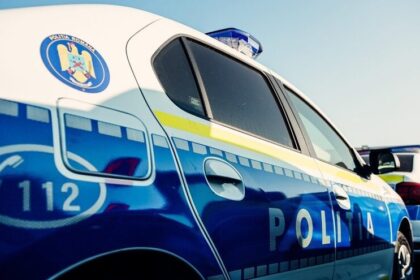 accident intre garbesti si tibanesti doua persoane au fost ranite dupa ce un autoturism a intrat intr o caruta 68d0fcb2489e6