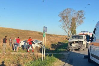 accident rutier grav cu trei victime la letcani impact violent intre un autoturism si o autoutilitara 68d2be5c8bd7a