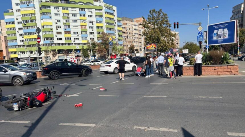 accident rutier in bucuresti la intersectia 13 septembrie panduri motociclist ranit dupa impactul cu un autoturism 68d400660cd14