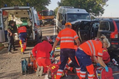 accident violent intre un autocar si un autoturism in botosani 21 de persoane implicate trei au decedat 68b7e8fe82b6a