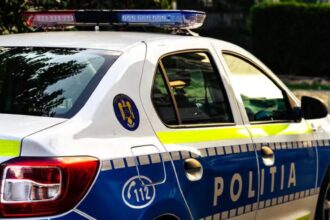 adolescent lovit cu o piatra si amenintat cu un cutit pe o strada din petrosani doi indivizi sunt cautati de politie 68cd8b98e98ad