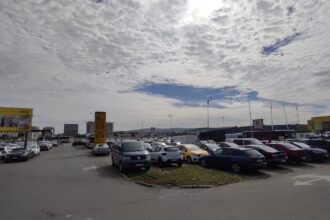 aglomeratie mare la supermarketurile din iasi la kaufland nicolina niciun loc liber de parcare foto 68c53019d34f3