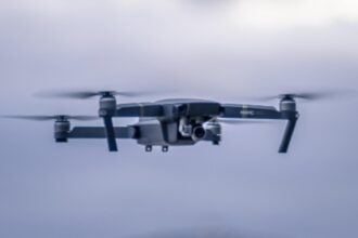 alerta pe aeroportul otopeni prezenta unei drone a blocat aterizarea mai multor zboruri pilotii au fost nevoiti sa faca manevre speciale 68d9815372e09
