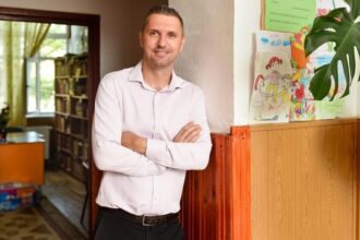 anul scolar incepe cu tensiuni si incertitudini profesorul merito catalin zaman un profesor fericit inseamna un elev fericit iar astazi profesorii nu au cum sa fie fericiti 68bd4b26a8715