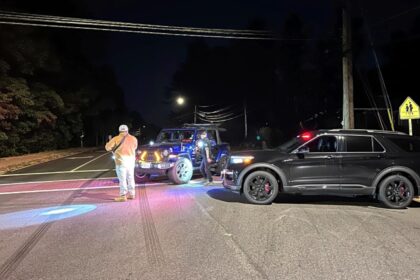 atac armat in sua mai multe persoane impuscate la un club country o persoana decedata altele ranite video 68cf85f881885