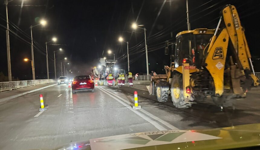 atentie soferi zona de evitat se toarna asfalt pe pasajul socola interventiile citadin sunt temporare pana la inceperea lucrarile de modernizare 68cd077e0b5f9