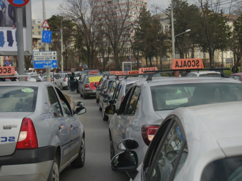 avalansa de candidati criza de examinatori la permise auto 68bac0a664185