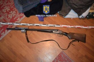 barbat din satu mare mort dupa ce o arma de vanatoare s ar fi descarcat accidental intr un autoturism parcat 68cd0ae101174