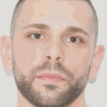 barbatul evadat din arest la domiciliu a fost prins in craiova 68b62a7c8cdb1