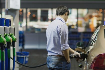 benzinarii urca pretul 68b95676100aa