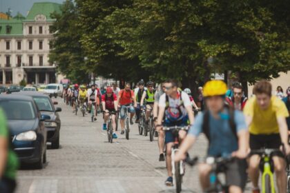biciclistii din iasi ies in strada pentru un oras al oamenilor nu al masinilor 68bb0a3115830