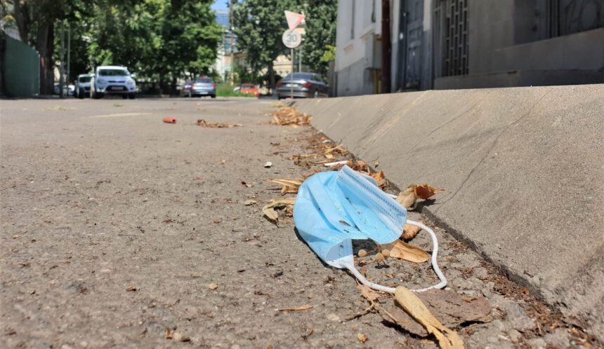 caz din vremea covid doi scandalagii care au agresat o vanzatoare si un politist au fost pusi la punct de judecatori 68db257633519