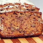 chec cu mere si glazura de nuci caramelizate ingredientul acre ii comfera o aroma de sezon 68c704d225ec4