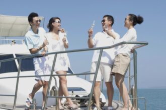 china incearca sa puna capat culturii muncii excesive cunoscuta sub denumirea 996 68b68236c8f89