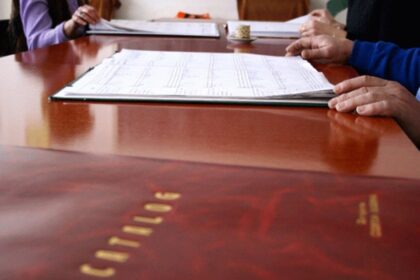 constanta un elev de 15 ani a lovit o profesoara dupa ce s au certat 68c832174389f