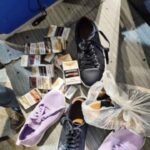 contrabanda ingenioasa demascata la frontiera la sculeni tigari ascunse in incaltaminte 68cdf66f92a3d