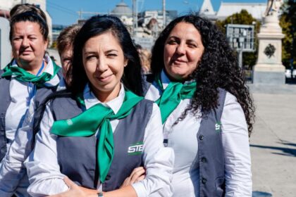 controlorii stb vor avea uniforme noi val de ironii pe internet asta ne lipsea 68d54a82dacdb