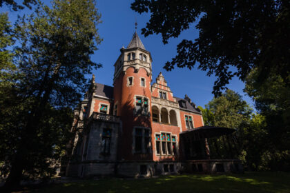 cutreierand prin cucuietii din deal 68c8e8e9b0f93