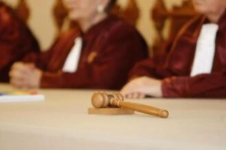 decizia care ar putea arunca guvernul in aer pe masa ccr zi cruciala miercuri 68d24cb09d6ef