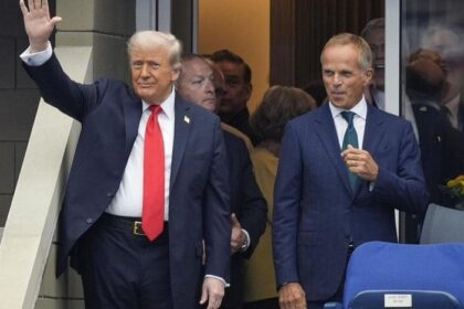 donald trump prezent la finala us open el a fost aclamat dar si huiduit iar meciul a fost intarziat din motive de securitate 68be6b6e8e7bf
