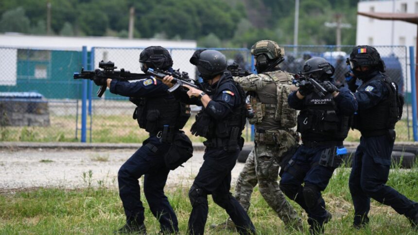 exercitiu de antrenament international in dambovita jandarmeria face apel la calm foto 68d249cb3ed97