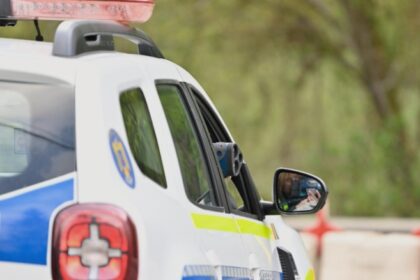 femeie de 57 de ani batuta si lovita cu masina de amant incidentul socant s a petrecut in plina strada 68b6b0b4edf51