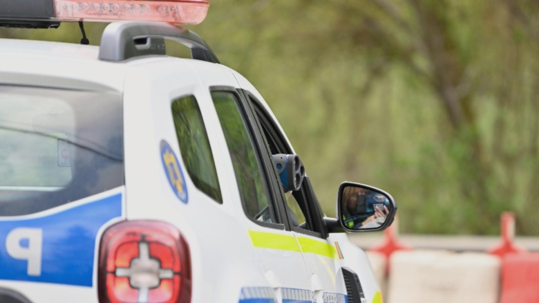 femeie de 57 de ani batuta si lovita cu masina de amant incidentul socant s a petrecut in plina strada 68b6b0b4edf51