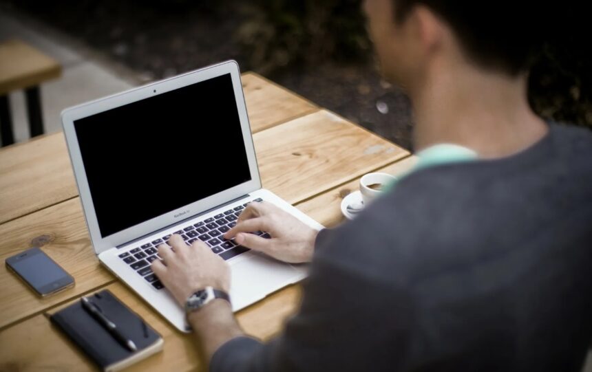 fiul unuia din cei mai bogati romani familie originara din iasi finantare ue record pentru solutii energetice inteligente cine este matei stratan 68d28d37a7181