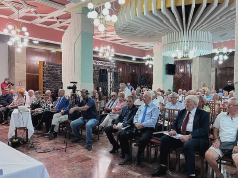 fostii detinuti politici s au adunat la iasi 68b836014616a