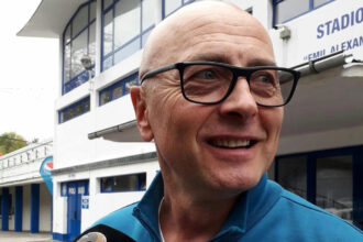 fotbal antrenorul leo grozavu se intoarce azi in copou pe stadionul emil alexandrescu 68d343c966821