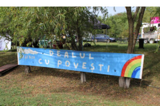 foto festivalul dealul cu povesti de la horlesti locul unde literatura devine sarbatoare comunitara 68c6a4a8d2efc