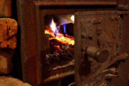 iarna devine o provocare financiara pentru multi romani care folosec lemnul pentru incalzire cheltuielile mai mari chiar si cu 1 000 de lei 68bc80f95628a