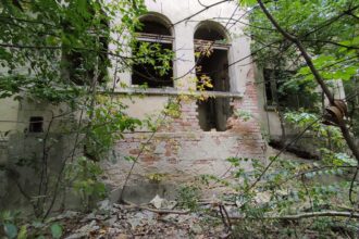 inca o sansa la viata pentru casa calaului din manta rosie trei ani pierduti degeaba de cj iasi pe mana unor firme controversate 68da7922ea388