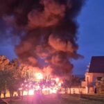 incendiu puternic in judetul suceava pompierii au intervenit cu mai multe autospeciale 68d447e59f56f