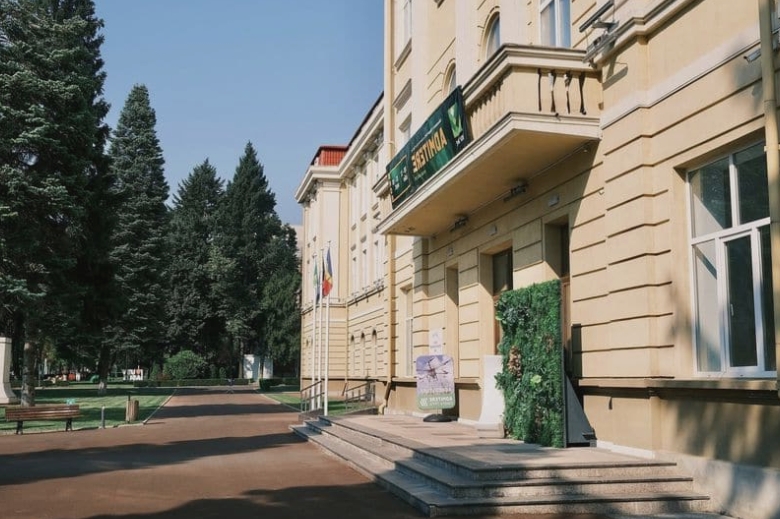 la usv iasi admiterea de toamna are loc pana pe 5 septembrie 68b6a8c90471d