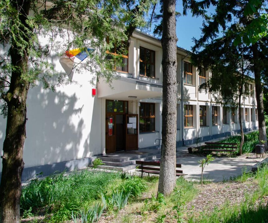 liceul din miroslava se extinde cu o cladire verde de 400 mp liceeni vor face aici practica 68cb5e239f344