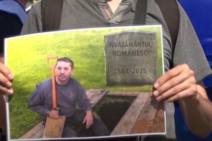 luni 8 septembrie in prima zi de scoala 30 000 de dascali din toate colturile tarii isi vor striga nemultumiril video 68bc4e8335b05