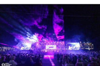 magia serii in sunet si lumina 2025 opera din iasi transforma palasul intr o scena de film si musical 68c2831ab788c