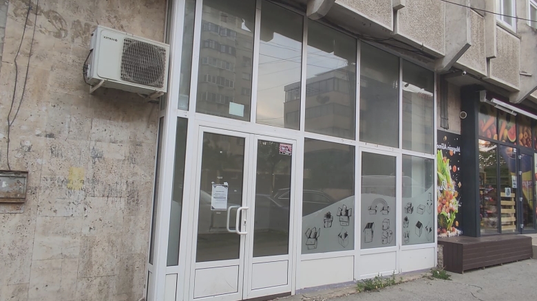 mesageria se muta incet incet pe telefon schimbari in programul firmelor de curierat 68b78da4a73aa