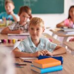 ministerul educatiei ii contrazice pe profesorii iesiti in strada cursurile se desfasoara normal in majoritatea scolilor din tara 68c06c10cbbca