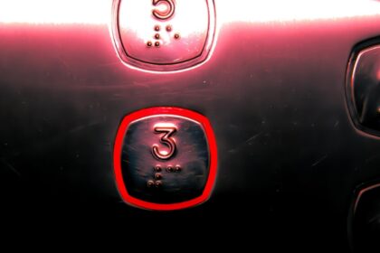 minune pentru un barbat de 75 de ani a supravietuit 4 zile blocat in lift 68c071e417f0b