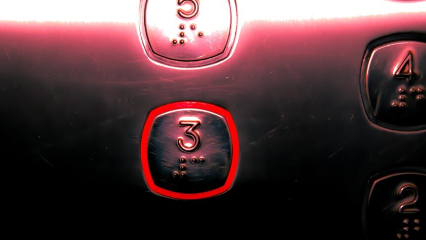 minune pentru un barbat de 75 de ani a supravietuit 4 zile blocat in lift 68c071e417f0b