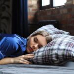 motivul pentru care te trezesti obosit ce iti cauzeaza aceasta stare si la ce trebuie sa renunti pentru a avea un somn de calitate 68c1175e59691